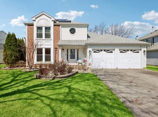 144 N Fiore Pkwy, Vernon Hills, IL