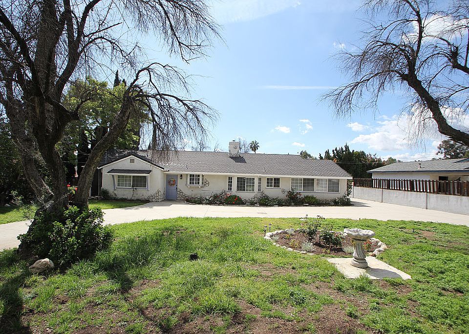 1st image of 13271 Glenoaks Blvd