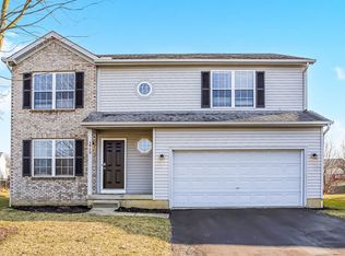 419 Dover Pond Dr, Blacklick, OH