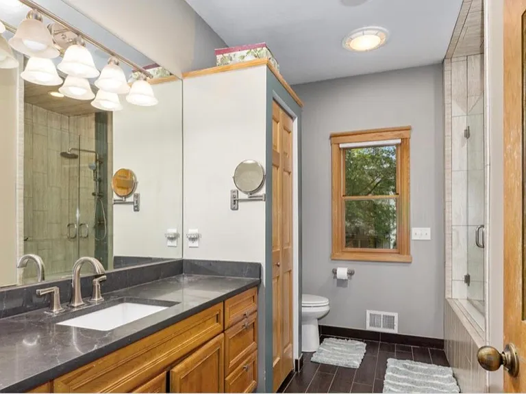 61 Greystone Ct NE — Photo 9