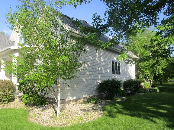 2nd image of 2106 W River Dr