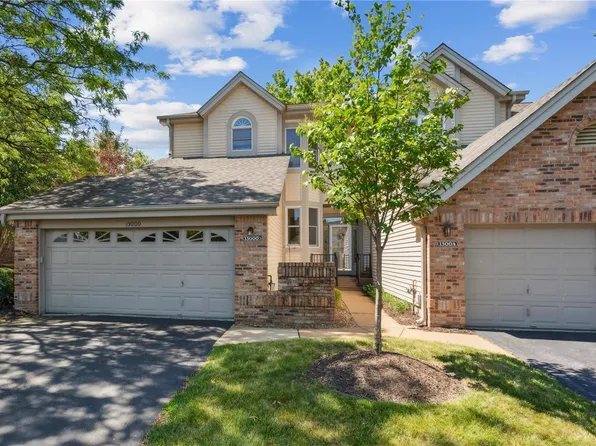 13000 Twin Meadows Ct, Saint Louis, MO 63146
