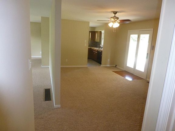 4th image of 356 S Eagle Creek Dr