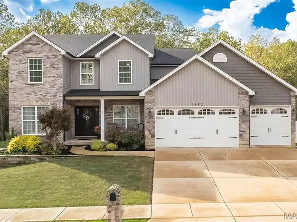 1483 Saint Charles Dr, Hillsboro, MO 63050