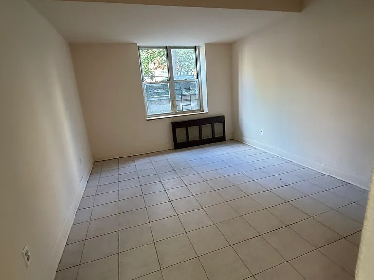 42-52 Union St #14 — Photo 3