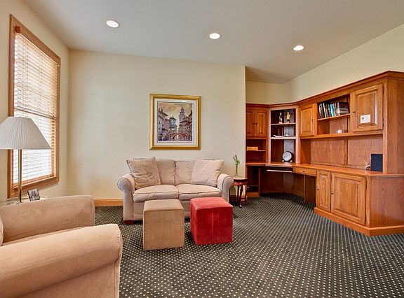5th image of 785 S Greenleaf Ct
