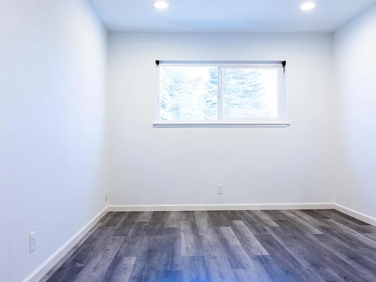 1567 Regent St #302 — Photo 11