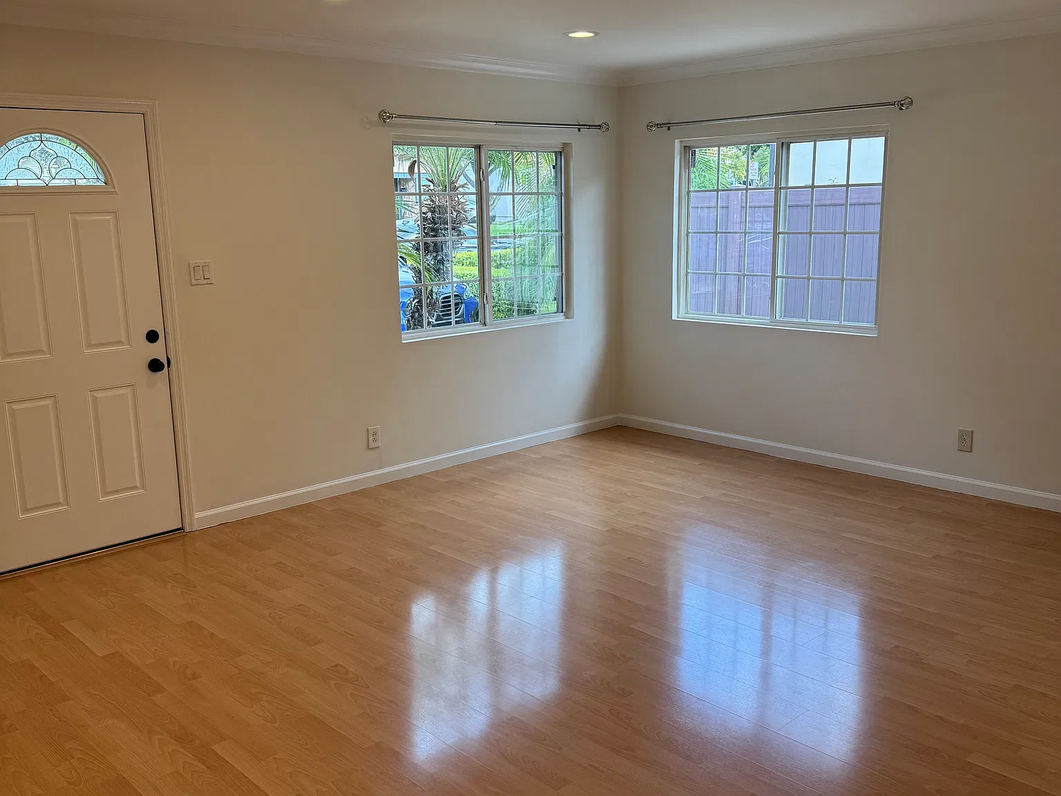3 bed, 1394 sqft, $4,300 — Photo 3