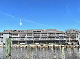 1919 Bay Blvd
