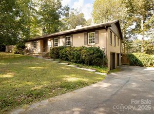 109 Brightwater Heights Dr, Hendersonville, NC 28791