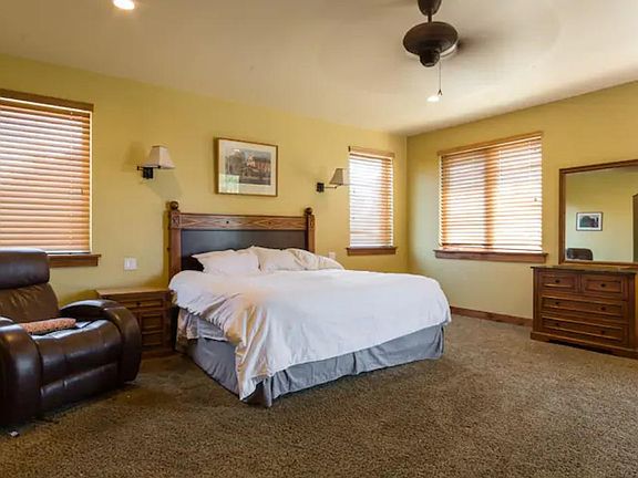 5th image of 620 Ridge Dr