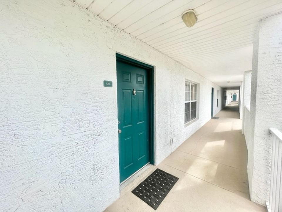 1st image of 4276 Calinda Ln APT 123