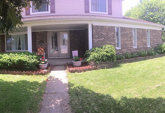 Larger corner lot