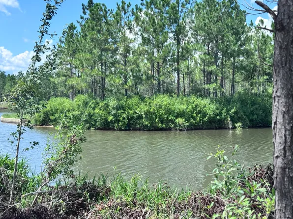 8 Paddle Point, Lumberton, MS 39455