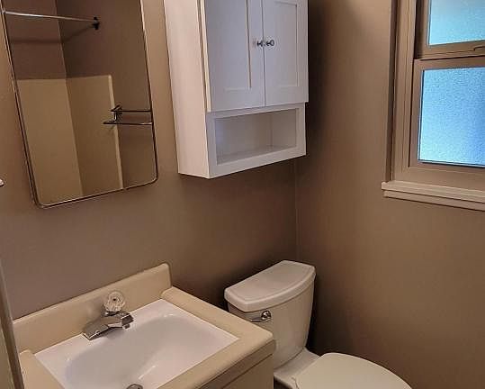 4th image of 2533 2nd Ave #12
