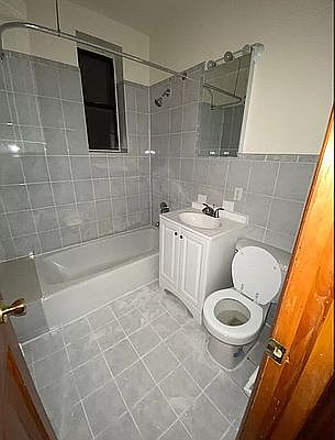 5th image of 8844 17th Ave #B11