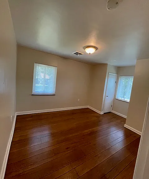 6904 Euclid Ave — Photo 23