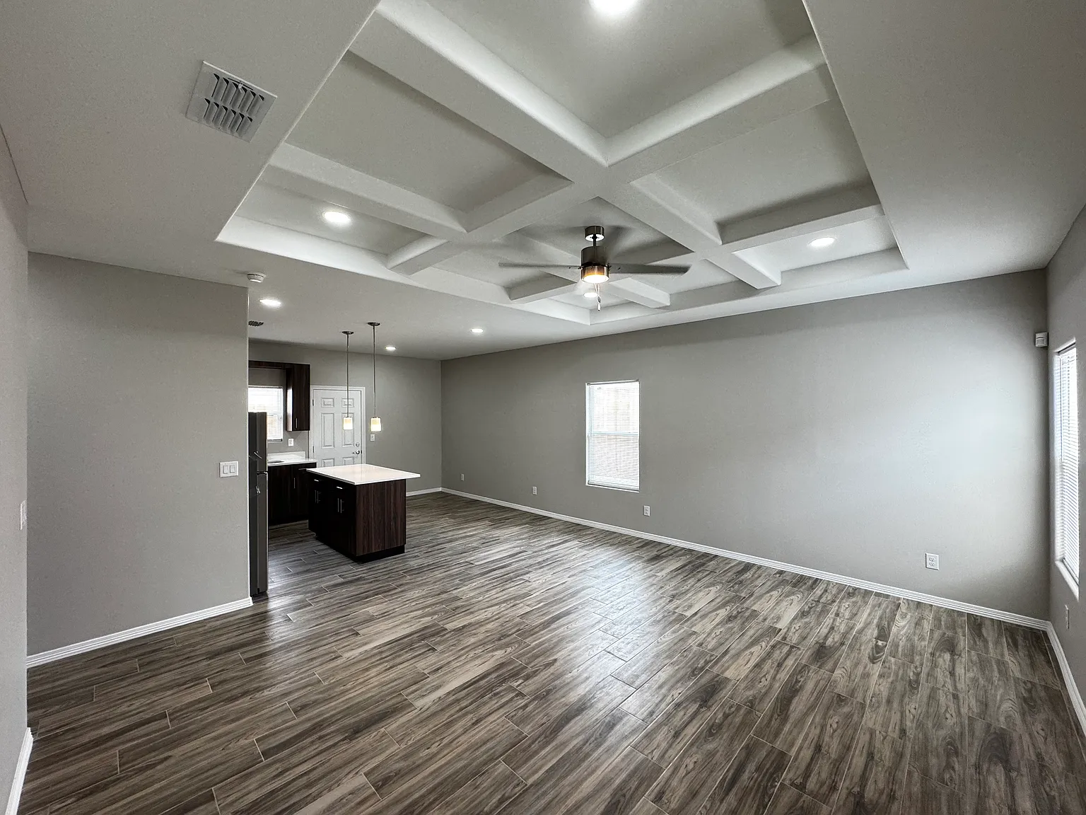 4209 Walnut Ave — Photo 2