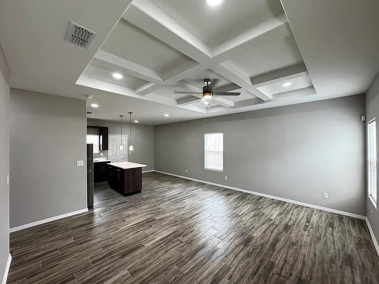 4209 Walnut Ave #1 — Photo 2