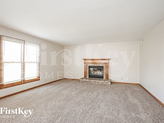 3rd image of 10709 Creekside Woods Dr