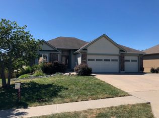 1515 Cove Dr, Raymore, MO 64083
