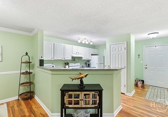 4th image of 3307 Walden Park Drive