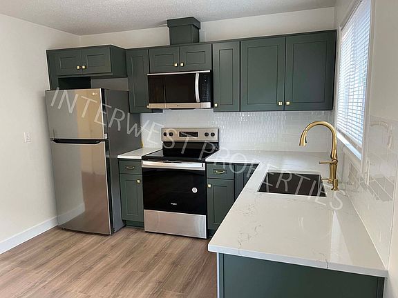 3rd image of 4205-4207 SE Madison St #4205