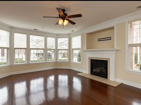 9221 Calabria Dr Unit 121, Raleigh, NC 27617