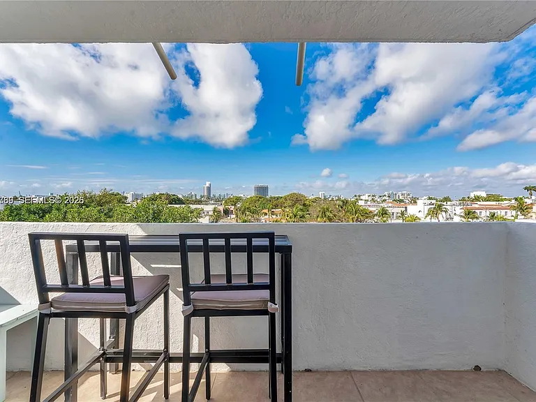 1418 Collins Ave #504 — Photo 14