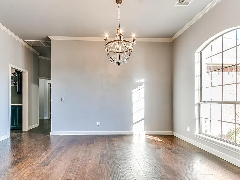 17121 Kemble Ln — Photo 3