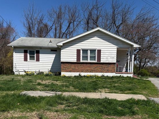 17 Varmar Dr, New Castle, DE 19720