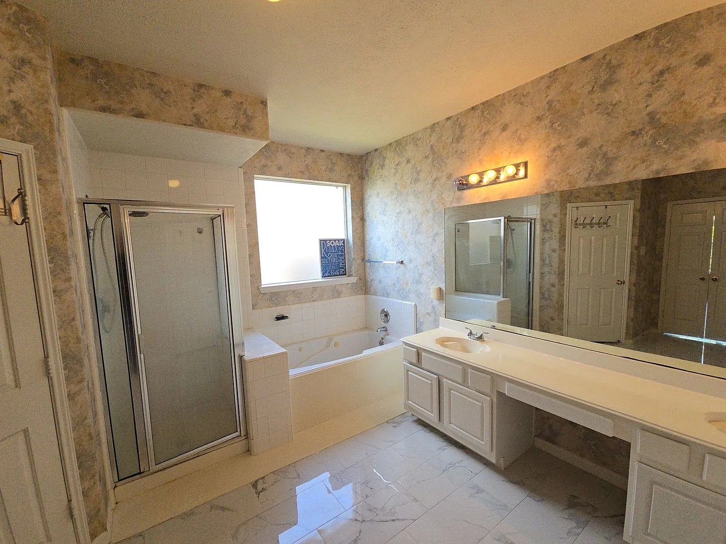 1627 Park Harbor Estates Dr - Ask about our No Cash Security Deposit Option — Photo 4