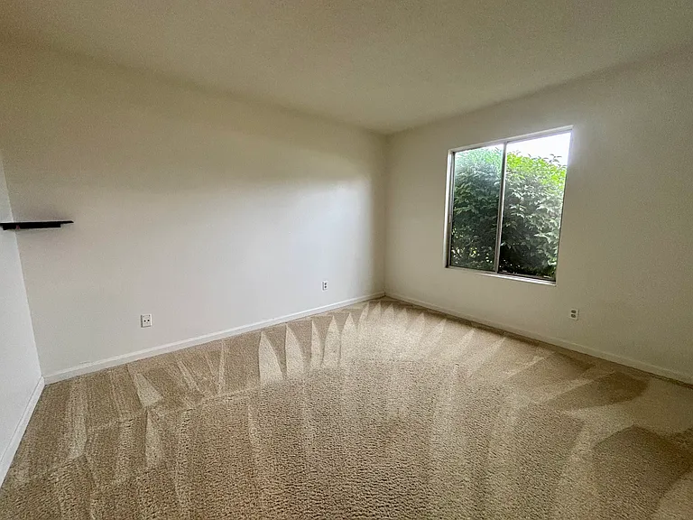 2400 Marty Ct — Photo 6