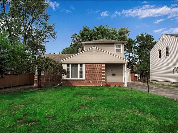 3rd image of 131 Jasper Dr