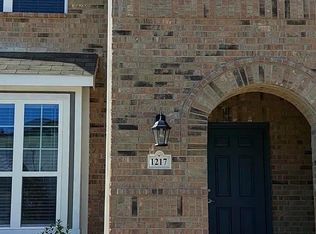1217 Goliad Dr, Lewisville, TX 75077