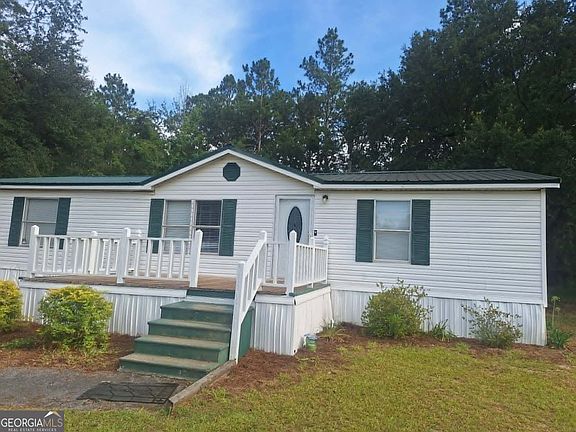 2nd image of 21 White Acre Ln