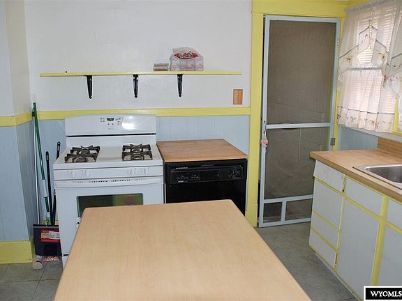 5th image of 1100 Coburn Ave