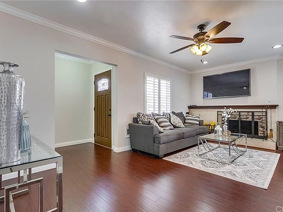 4th image of 2265 Carfax Ave