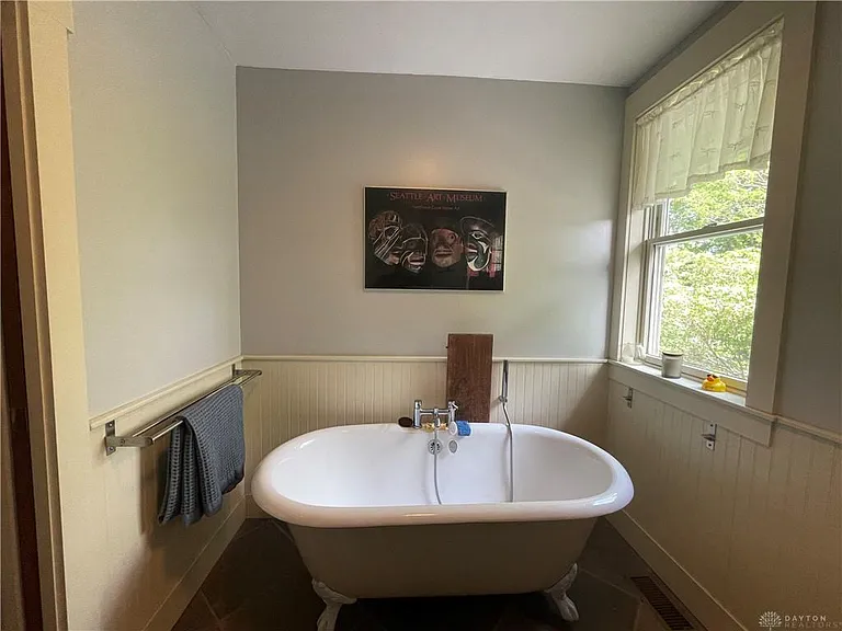 113 Marshall St — Photo 24
