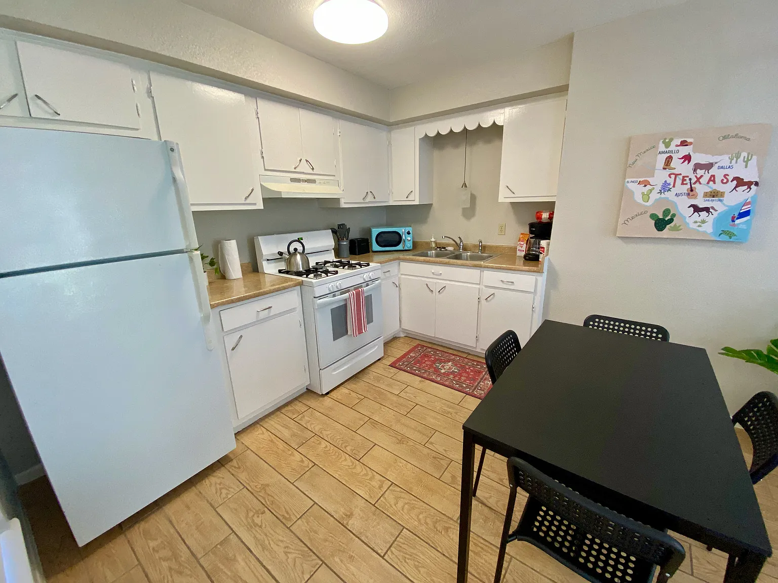 2 bed, 950 sqft, $1,400 — Photo 4