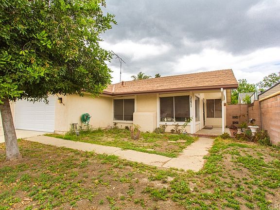3rd image of 3271 E Hilldale Ave