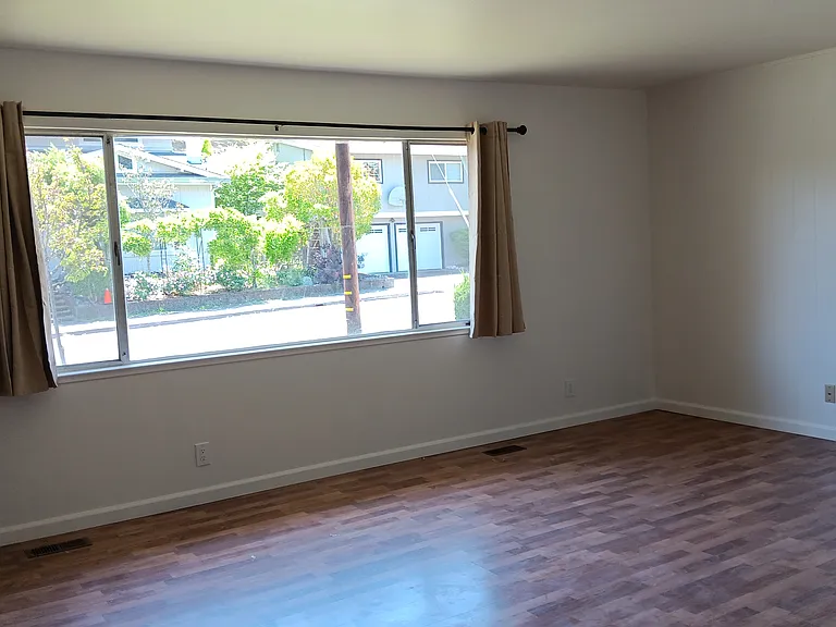 15 Carmel Dr — Photo 14