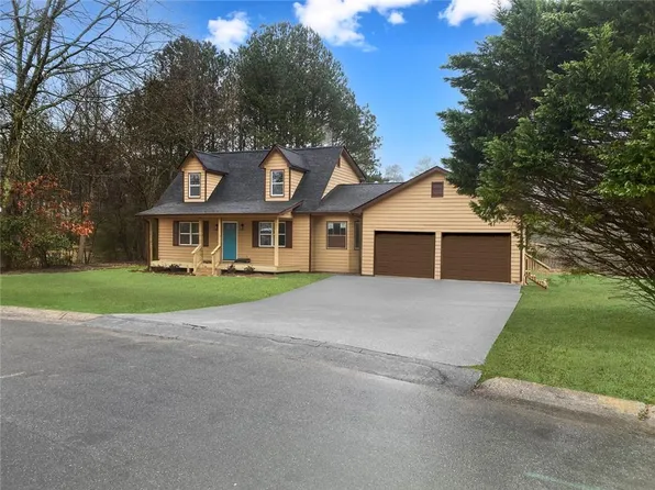 5265 Springtide Ln, Powder Springs, GA 30127