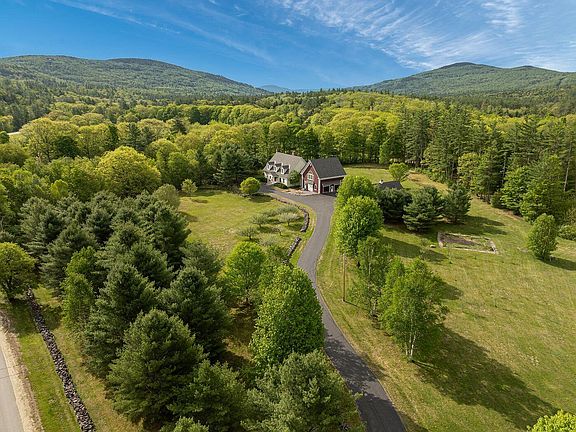 3rd image of 808 Sunday River Road