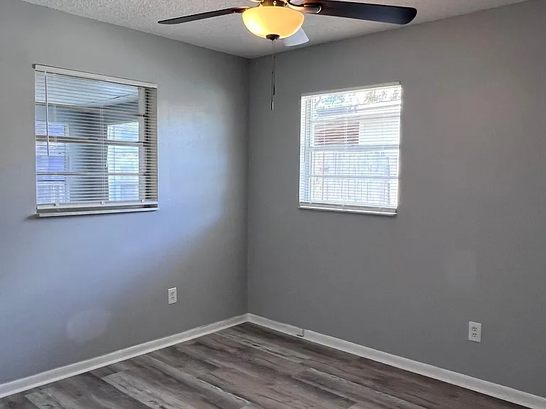 2467 Mercury Dr — Photo 11