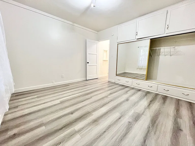 1825 E Broadway #2 — Photo 11