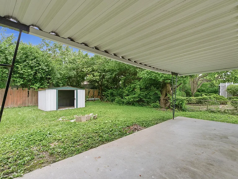 4731 Powell Rd — Photo 14