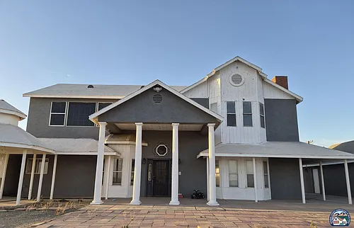 406 E Bowles Rd Photo 1