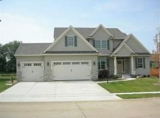 3395 Summertree Ave, Bettendorf, IA 52722