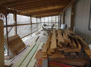 1252 Holiday Ln, Brooklyn, IA 52211